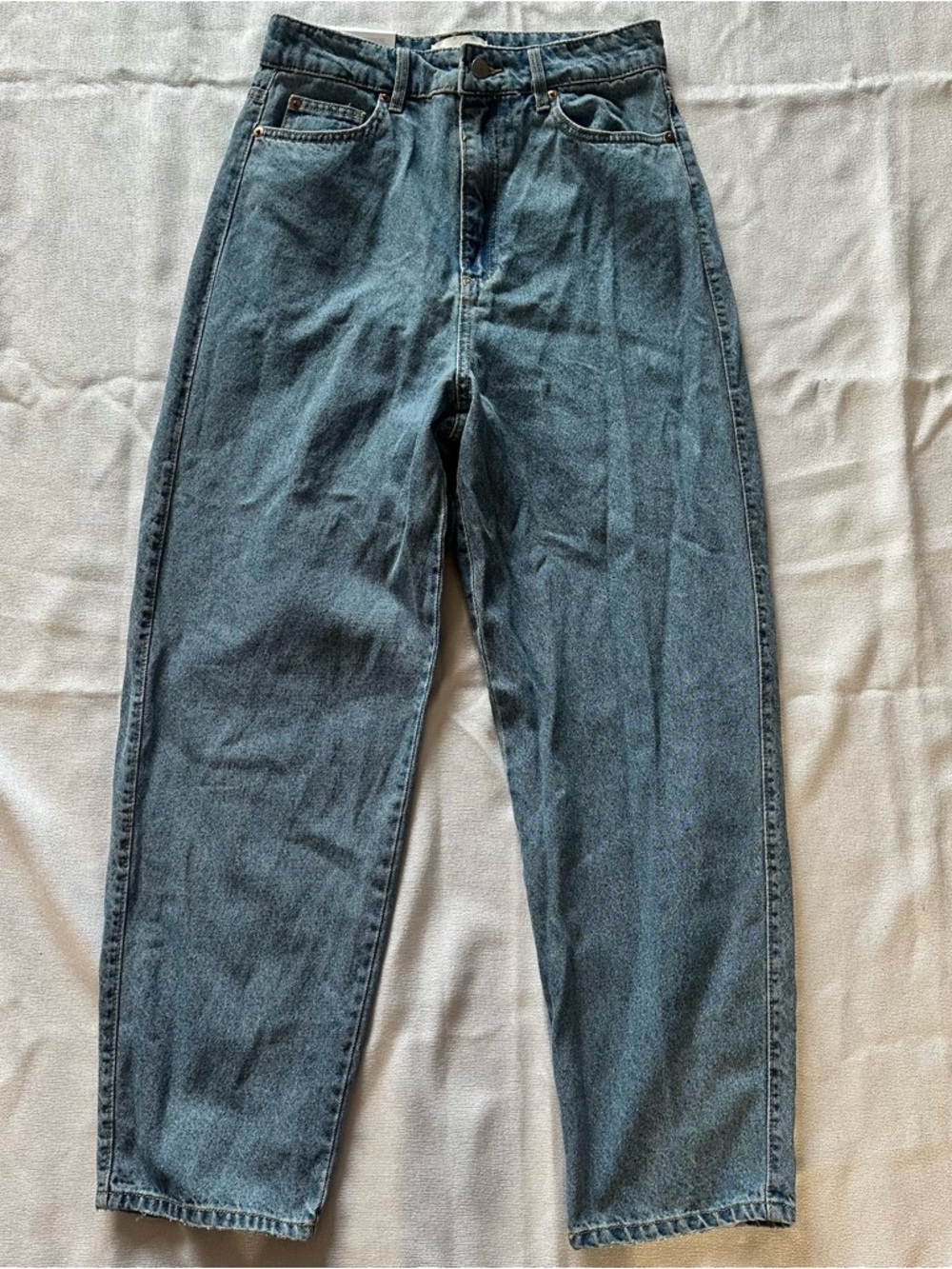 NWT H&M Women's High Waist Tapered Jeans--sz 6